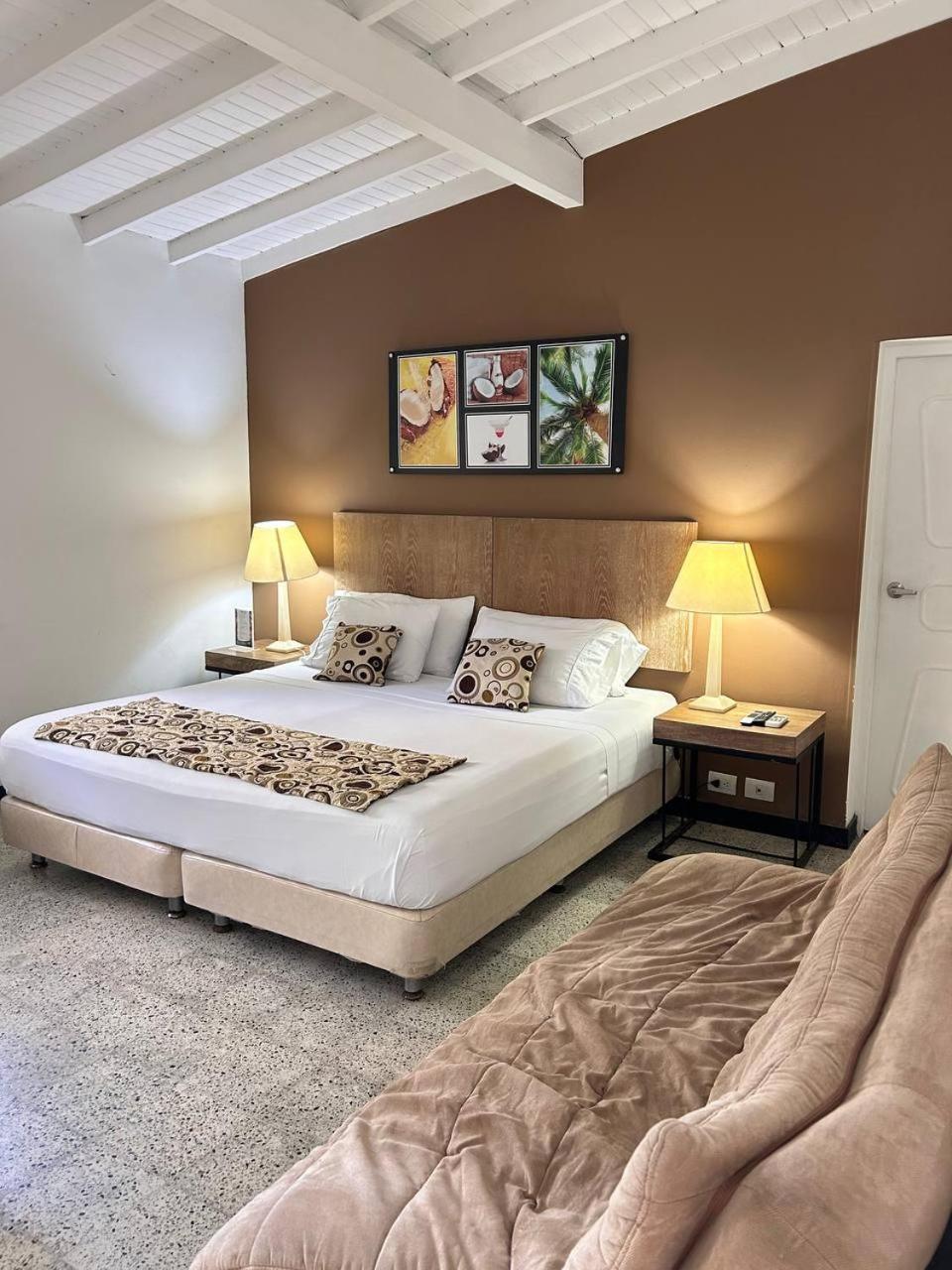 Hotel Aromax Del Campestre Меделин Екстериор снимка