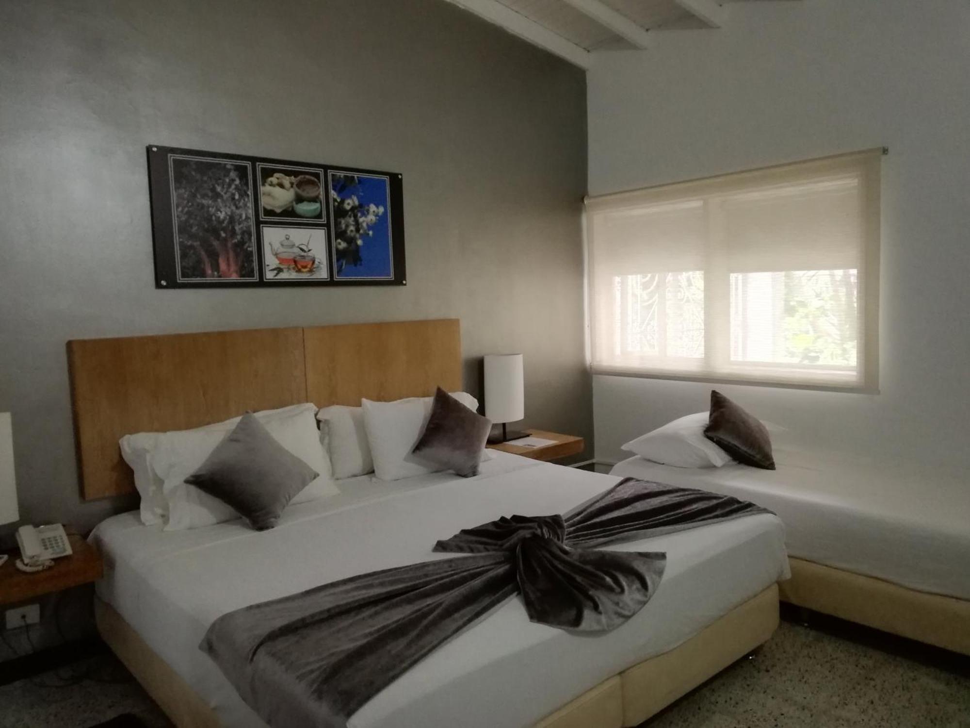 Hotel Aromax Del Campestre Меделин Екстериор снимка